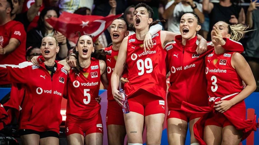 Eda Erdem'in yerine Cansu Özbay 6
